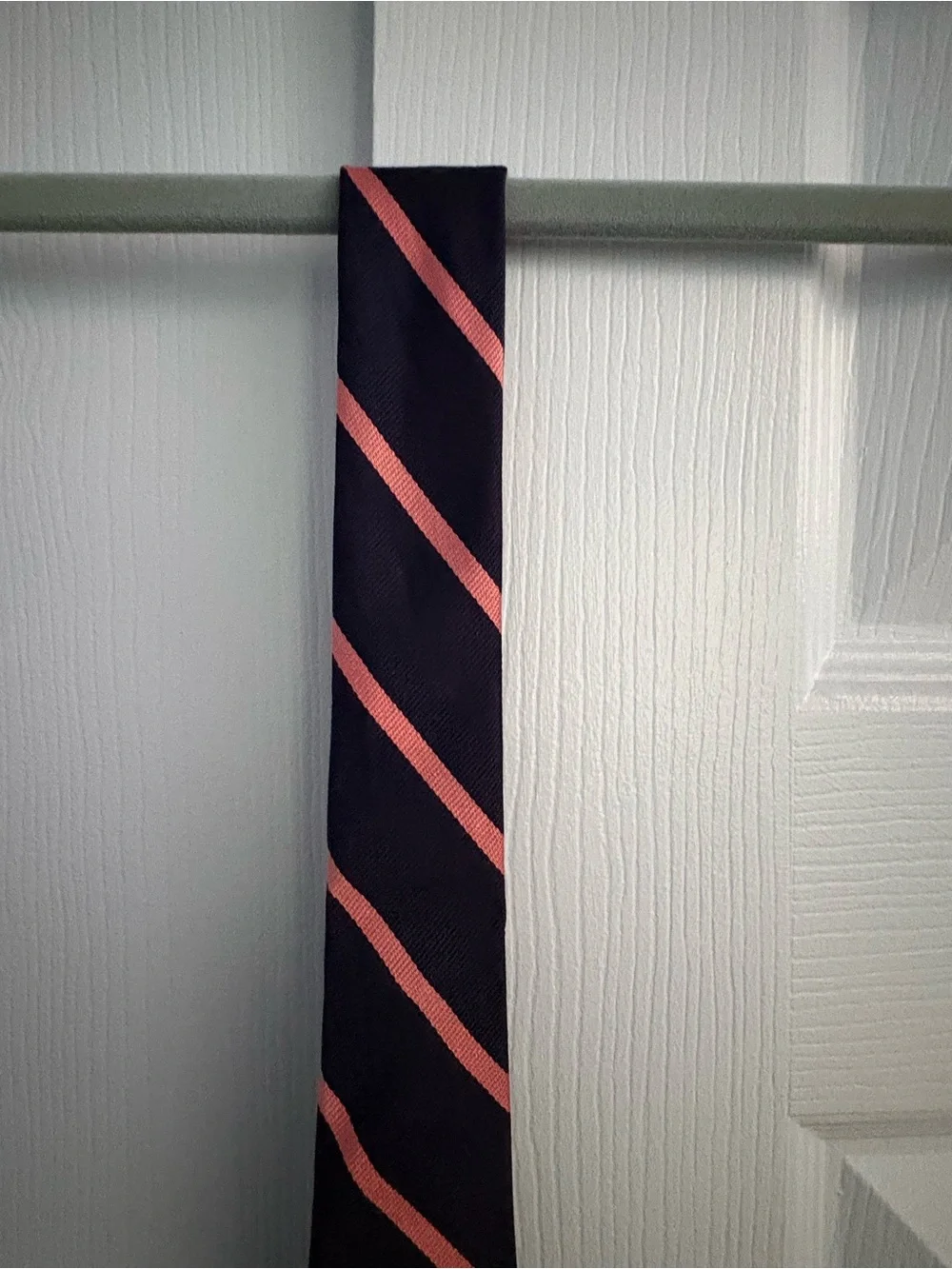 Brooks Brothers Navy Tie with Pink Diagonal Stripes